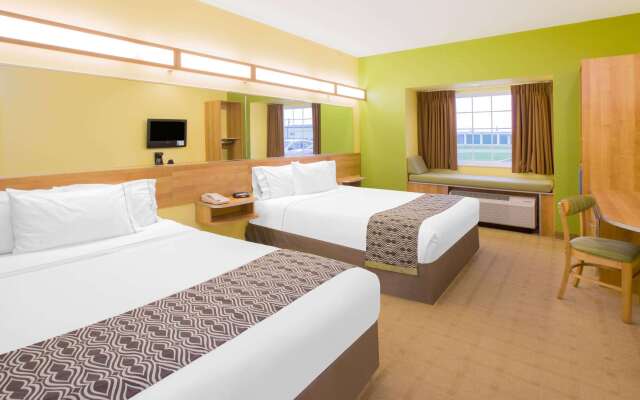 Microtel Inn & Suites by Wyndham Delphos