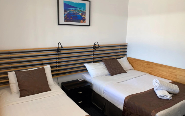 Baths Motel – Guest Rooms – Moree