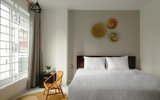 Livin Hub Hostel  Apartment