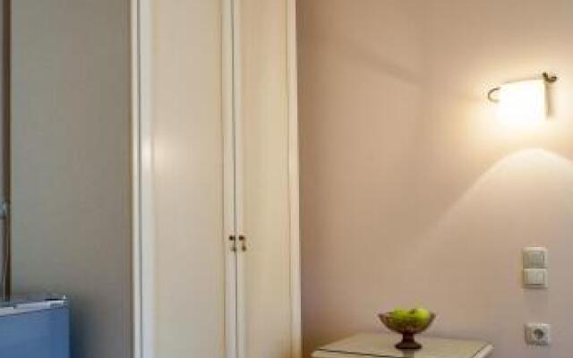 Avli Rooms