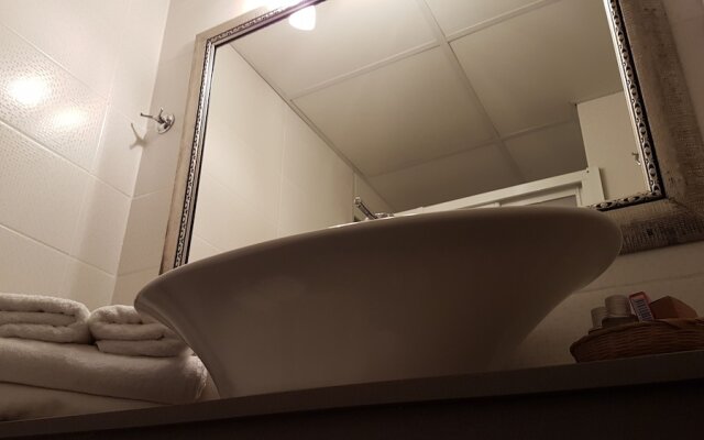 Ileri Hotel & Apartments