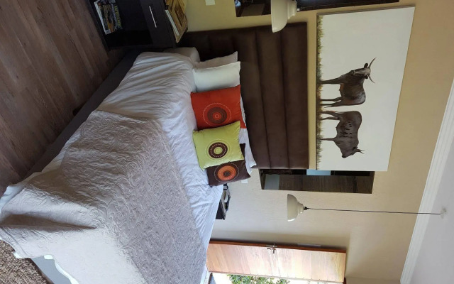 Bambuu Lakeside Lodge