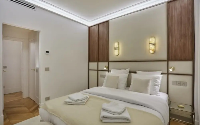 Apartment Matignon St Honore by Studio Prestige