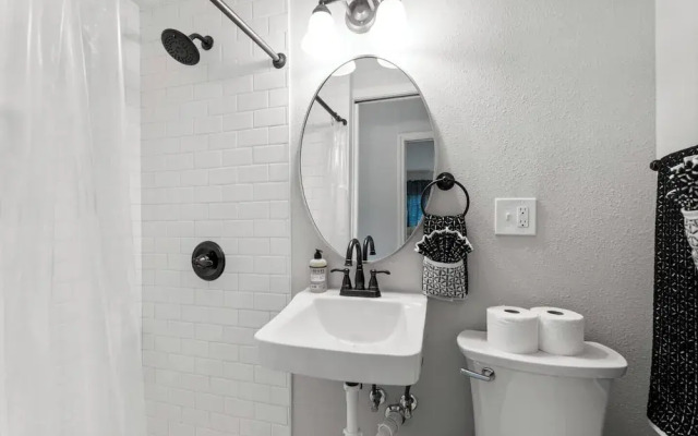 Spacious 4Bed Home in South Atx -Monthly