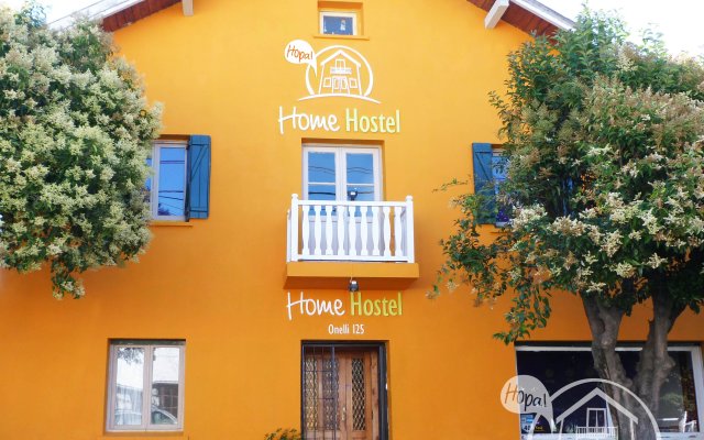 Hopa Home Patagonia Hostel & Bar