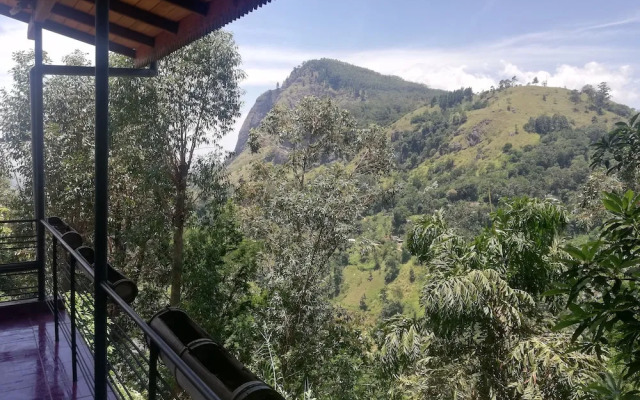 Tea Garden Holiday Inn