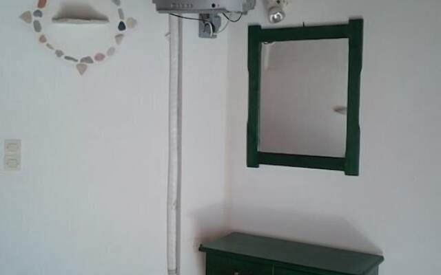 Dakis Studios