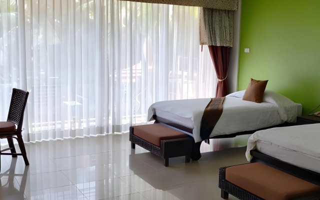 Villa Thongbura