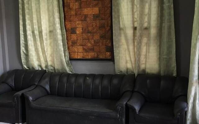 Damrongcheep Inn Resort