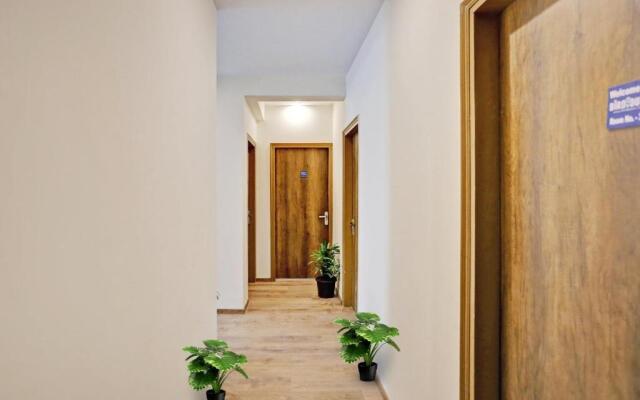OYO Townhouse 1101 Birdhouse South City Near Omaxe Gurgaon Mall
