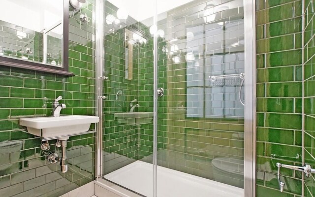 Tartaczna Suite by Apartinfo