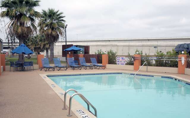 Rodeway Inn & Suites Downtown North