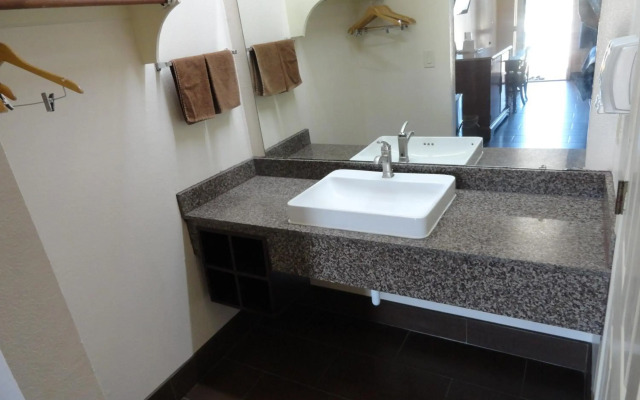 Americas Best Value Inn Brownsville