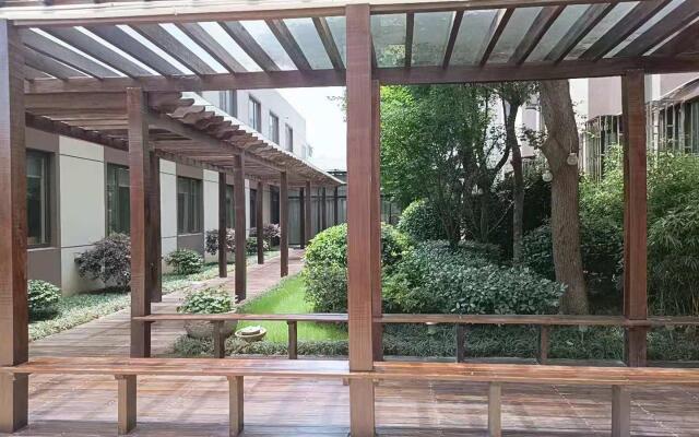 Hanting Hotel Tongxiang Zhenxing Road