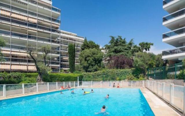 Le Corinthe studio apartment