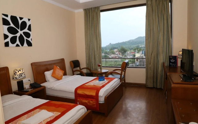 OYO Premium Baddi Nalagarh Highway