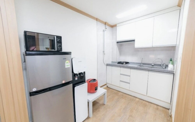 Tongyeong Se-an Residence Pension