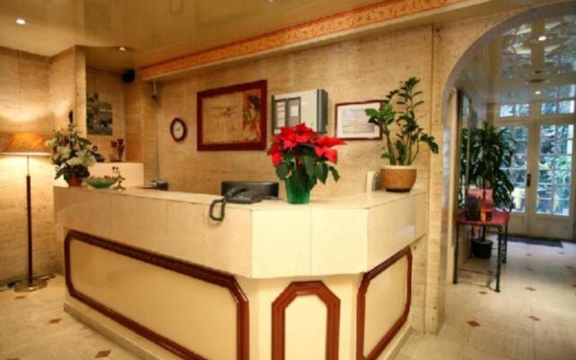 Hôtel de l'Alma by Malone