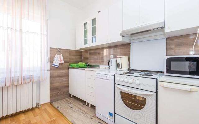 Stunning Home in Rab With Wifi and 4 Bedrooms