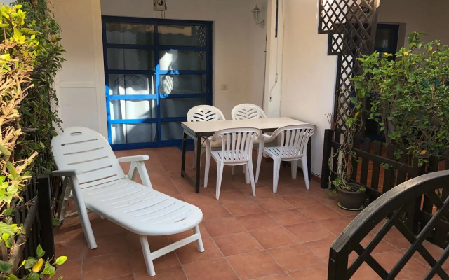HOLIDAYS FOR THE DEAF - complex PLAYMAR bungalows - grancanariadeaf.com