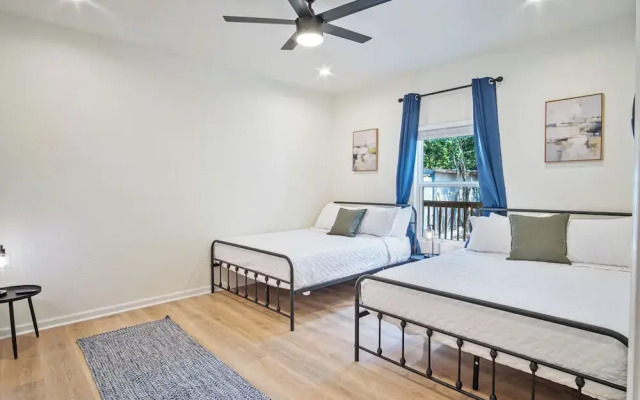 Urban Delight 4br/3ba Near City Center