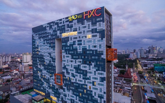 YELLO Hotel Harmoni Jakarta