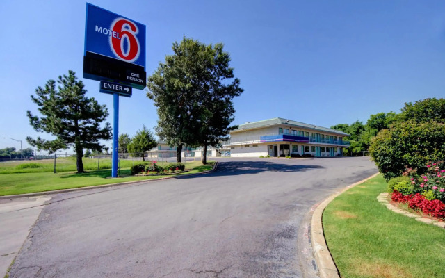 Motel 6-Muskogee, OK