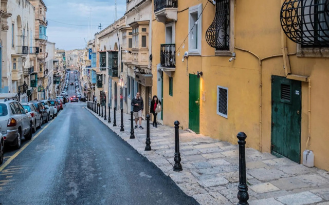 Valletta Main Street Apartment