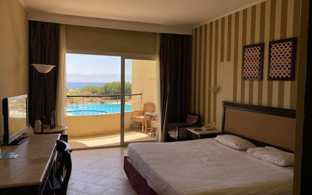 Dessole Holiday Taba Resort 4*