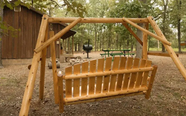Bear Hollow Cabin With Hot Tub Minutes Away From Beavers Bend State Park and Broken Bow Lake by Redawning