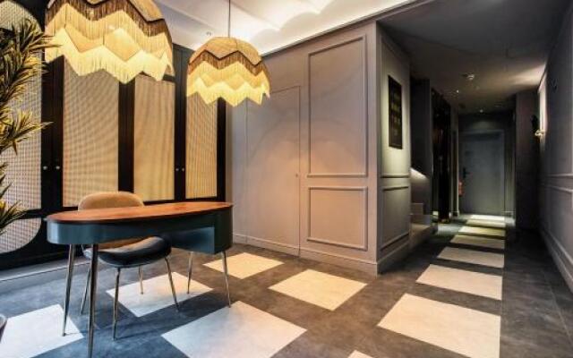 Reina 107 Beach Boutique