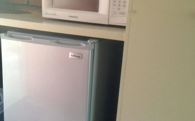 Golden Country Motel & Caravan Park