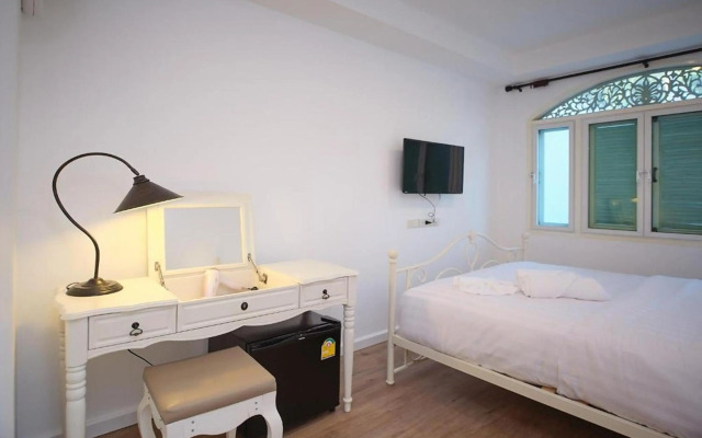 Nidhra Lanna Hotel