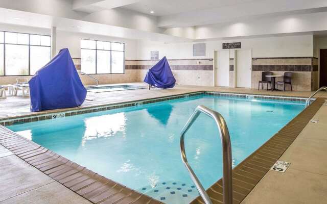 Comfort Suites Airport - University