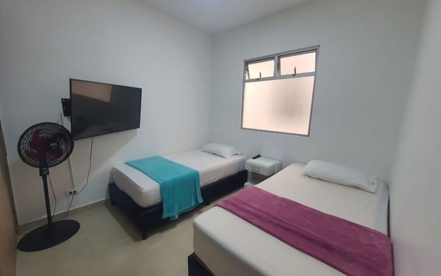 Apartamento 2 Alcobas Estadio Piso 2 Con Patio, Medellín