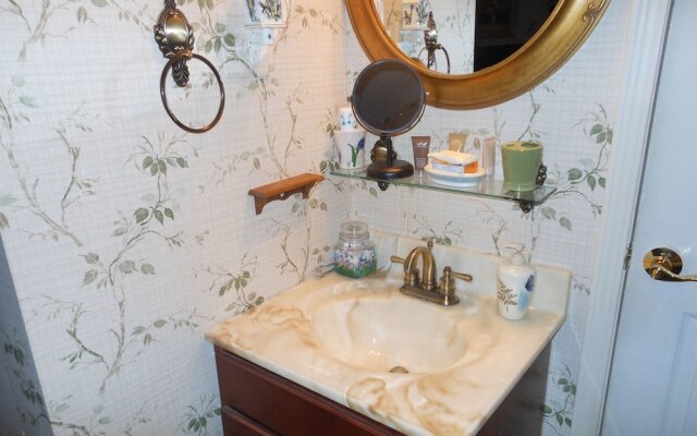 Bear House Bed and Breakfast