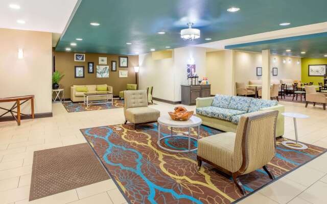 La Quinta Inn & Suites by Wyndham Floresville