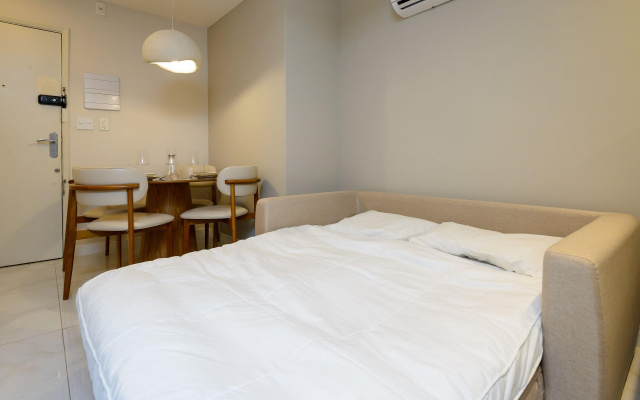 1 Quarto a 200m da Praia Copacabana | NSC 782/504