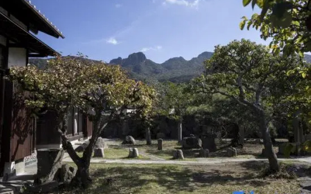 Oyashiki Stay Ko - A retreat on island time.