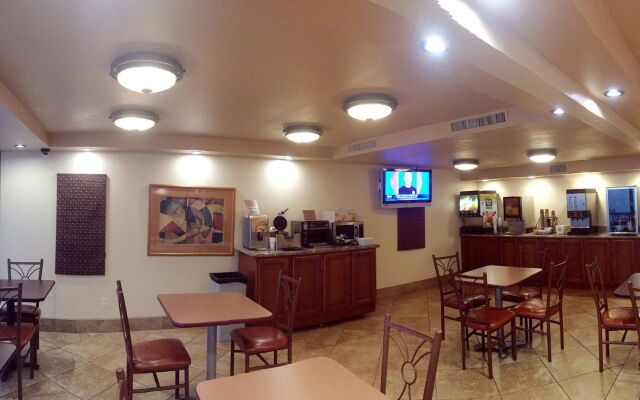 Ramada by Wyndham Mesa Downtown