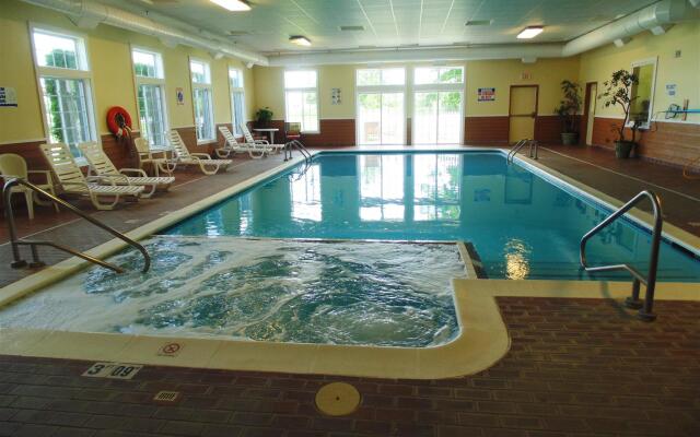 American Inn and Suites Houghton Lake