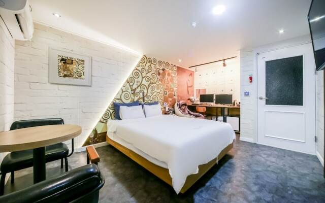 Changwon It'S Hotel