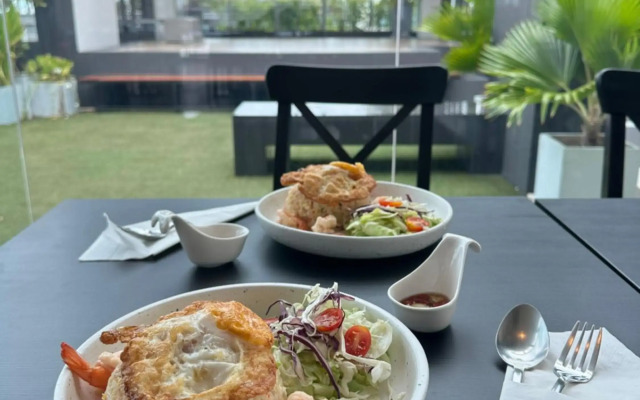 Kokotel Bangkok Sukhumvit 50