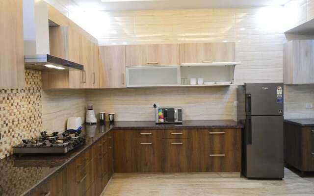 When In Gurgaon - Service Apartments near Medanta Medicity