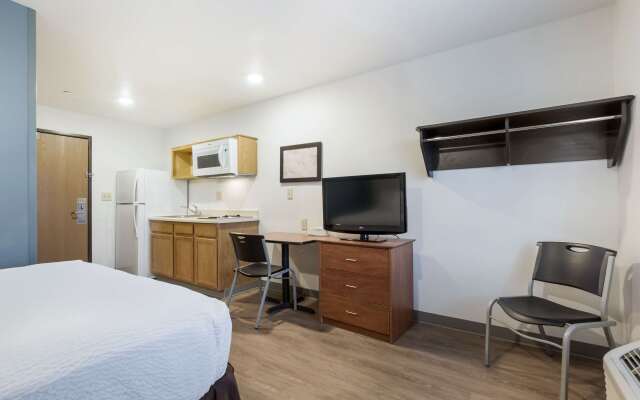 Extended Stay America Select Suites - Indianapolis - West