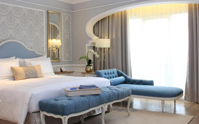 Noor Hotel