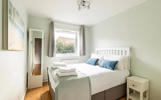 Quiet and Cosy 2-bed in Wimbledon