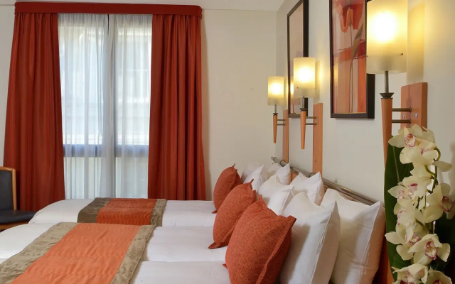 Opera Cadet Hotel