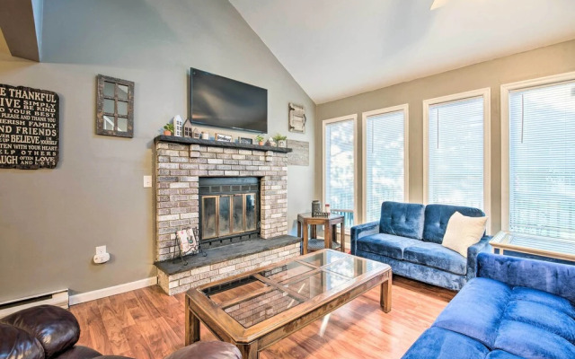Poconos House w/ Large Deck, Gas Grill & Fire Pit!