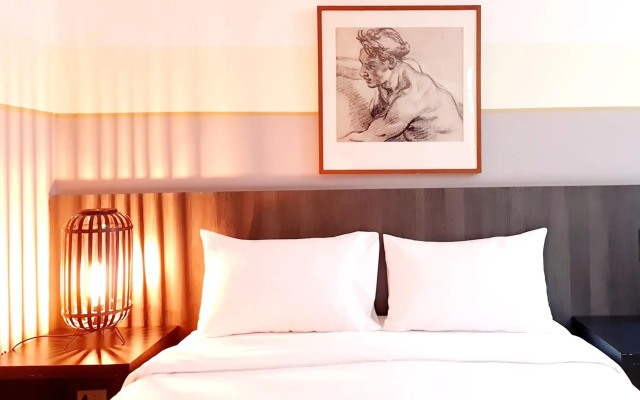 Sathorn Terrace Apartment